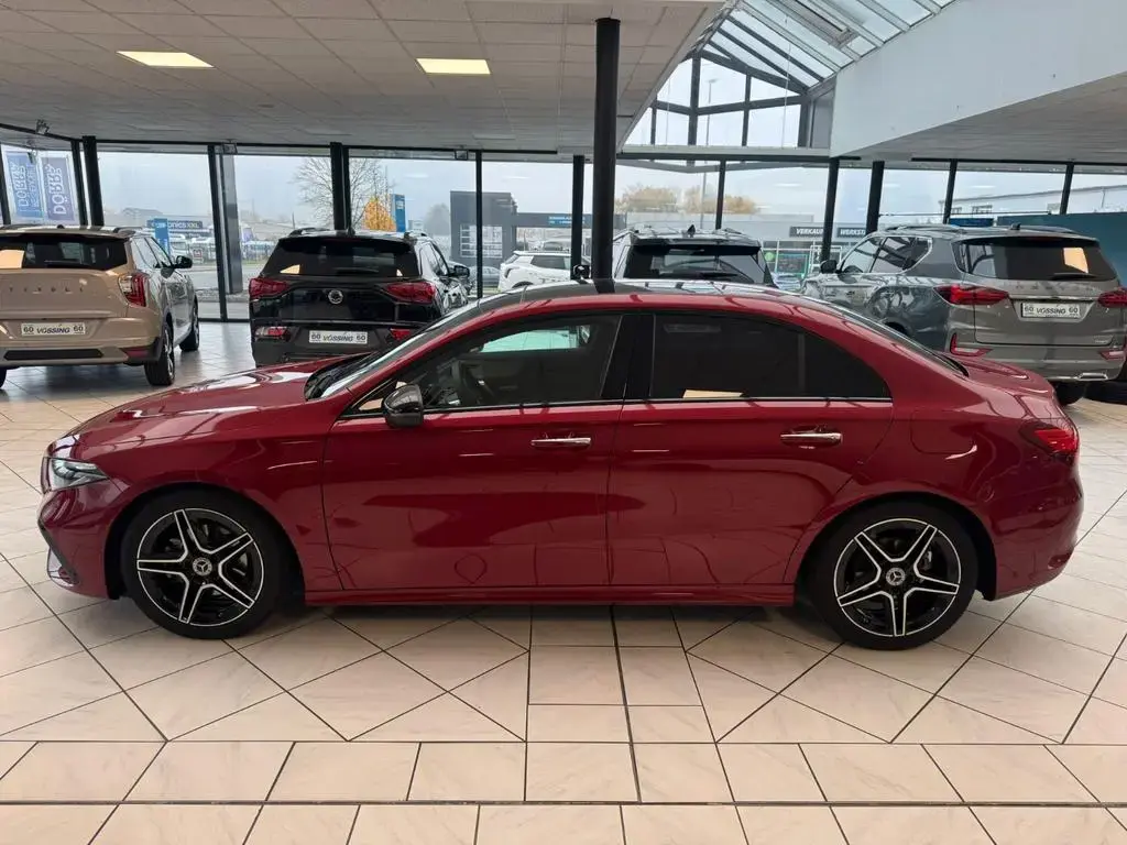 Main__Slider__Photo:Mercedes-Benz A 180 Limo.*AMG-Line*Night*Pano*Sound 10/2024-1