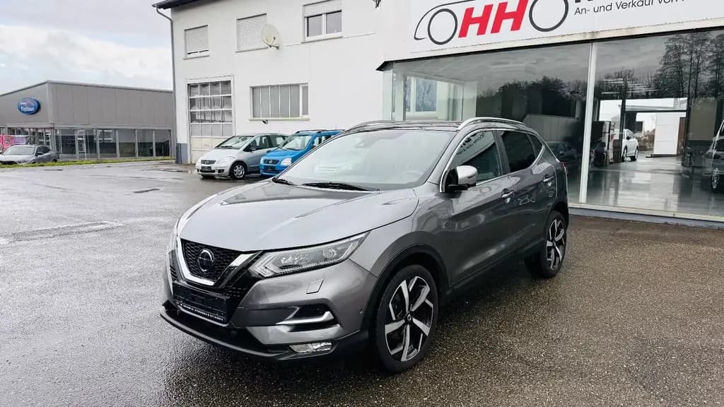 Main__Slider__Photo:Nissan Qashqai Tekna+ -NAVI-LEDER-LED-EURO6-PANODACH- 04/2019-0