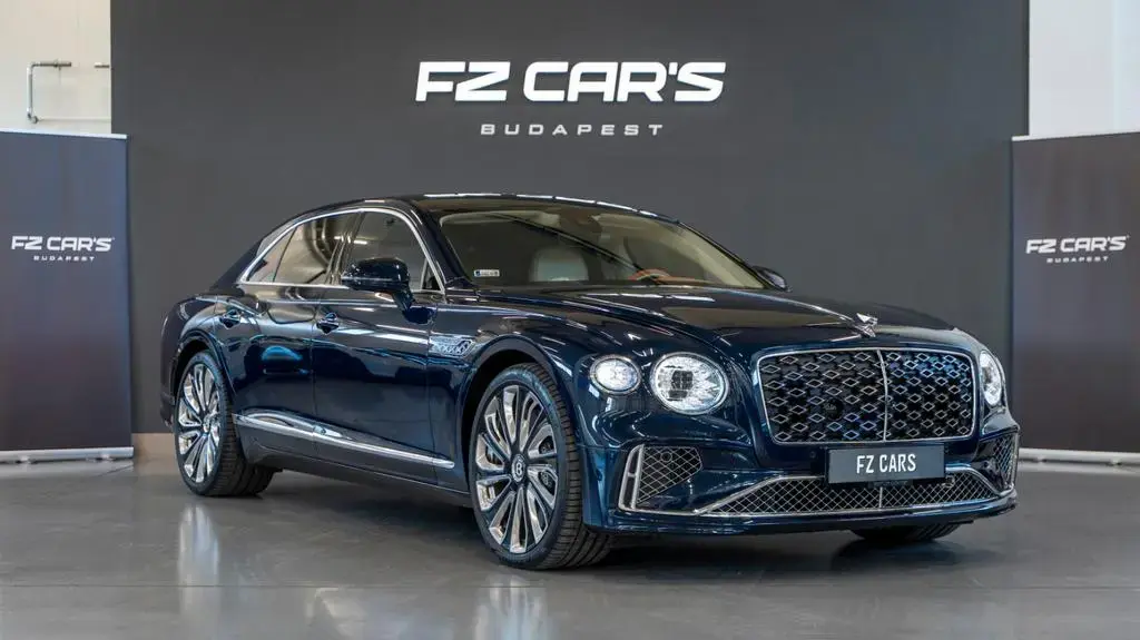 Main__Slider__Photo:Bentley Flying Spur Mulliner Hybrid 6Year Warranty 07/2025-1