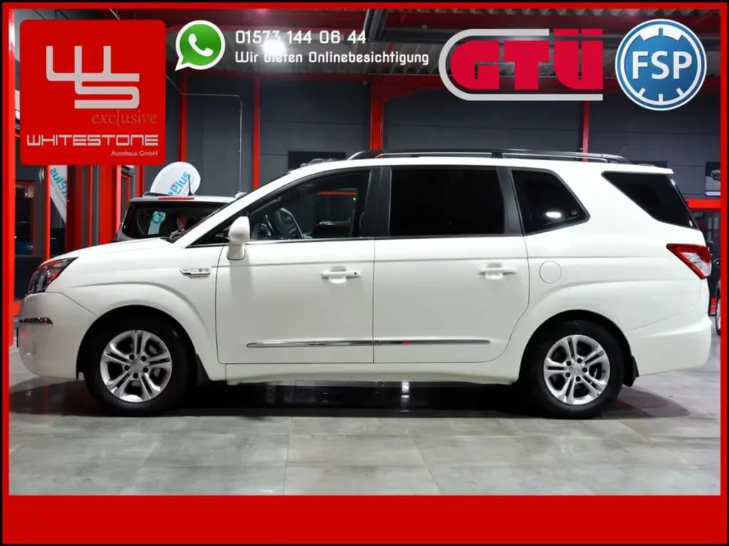 Main__Slider__Photo:Ssangyong Rodius 2.2 TD Quartz Aut / 7 Sitze / Shzg 04/2016-0