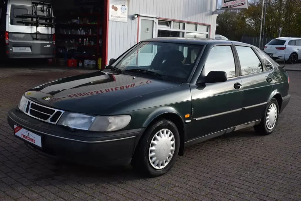 Main__Slider__Photo:Saab 900 S Autom. Schiebedach Sitzheizung kein Tüv 09/1994-0