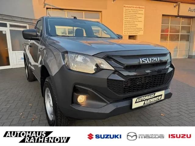 Main__Slider__Photo:Isuzu D-Max Single Cab 4WD L MY2025*Spurhalteass.*Verk null-0