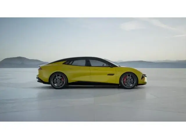 Main__Slider__Photo:Lotus Emeya S - Glasdach, Carbonpaket, Komfortsitze 06/2024-1