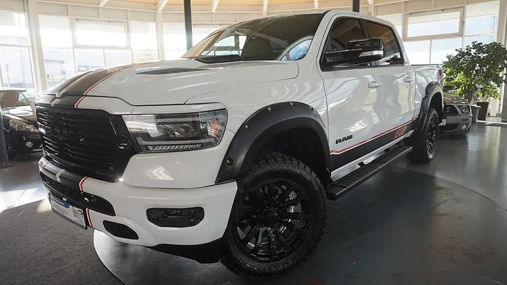 Main__Slider__Photo:Dodge RAM 5.7 V8 HEMI 4x4 CREW-CAB*Leder*Navi*Tempo* 07/2022-0