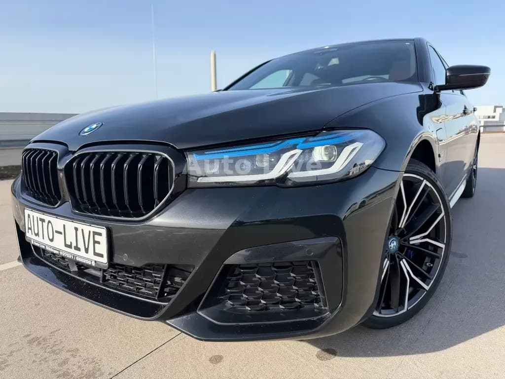Main__Slider__Photo:BMW 5 Series 530e x Drive*SAG*M PAKET*GSH*LASER*LEDER*360*VOL 04/2022-0