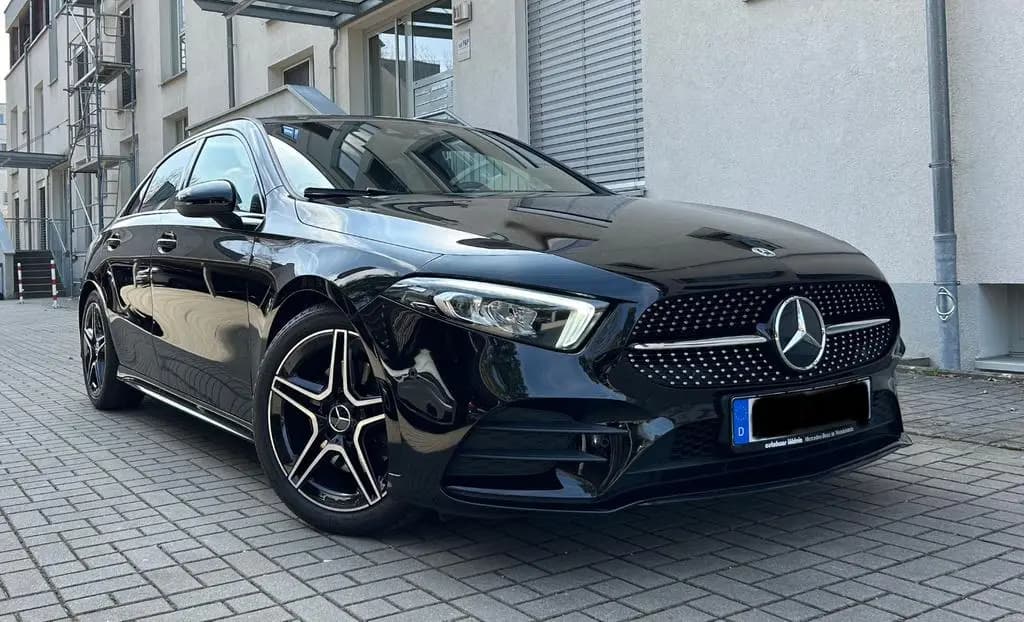 Main__Slider__Photo:Mercedes-Benz A-Class Limousine - AMG-Line - NIGHT PAKET - MBUX 09/2020-0