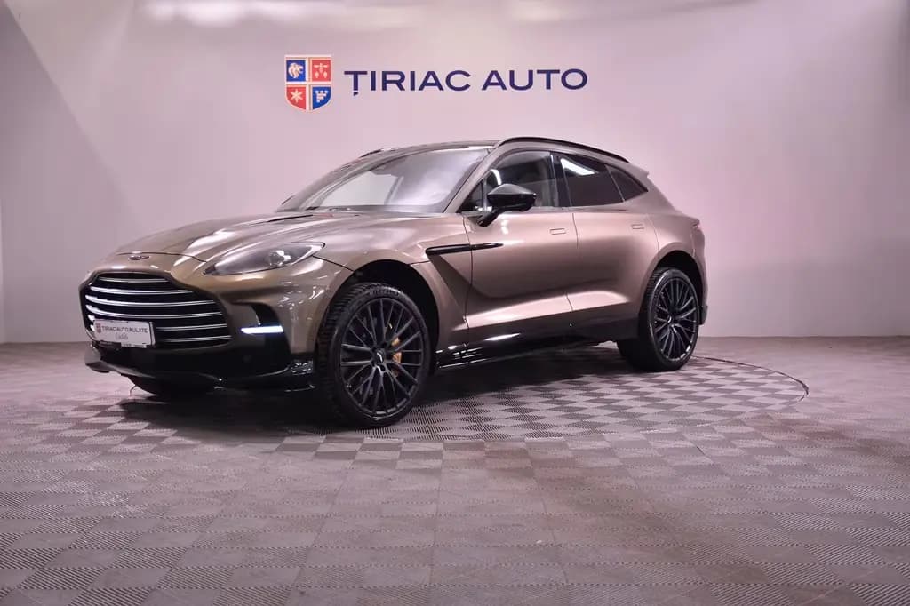 Main__Slider__Photo:Aston Martin DBX 4.0 V8 DBX707 07/2023-0