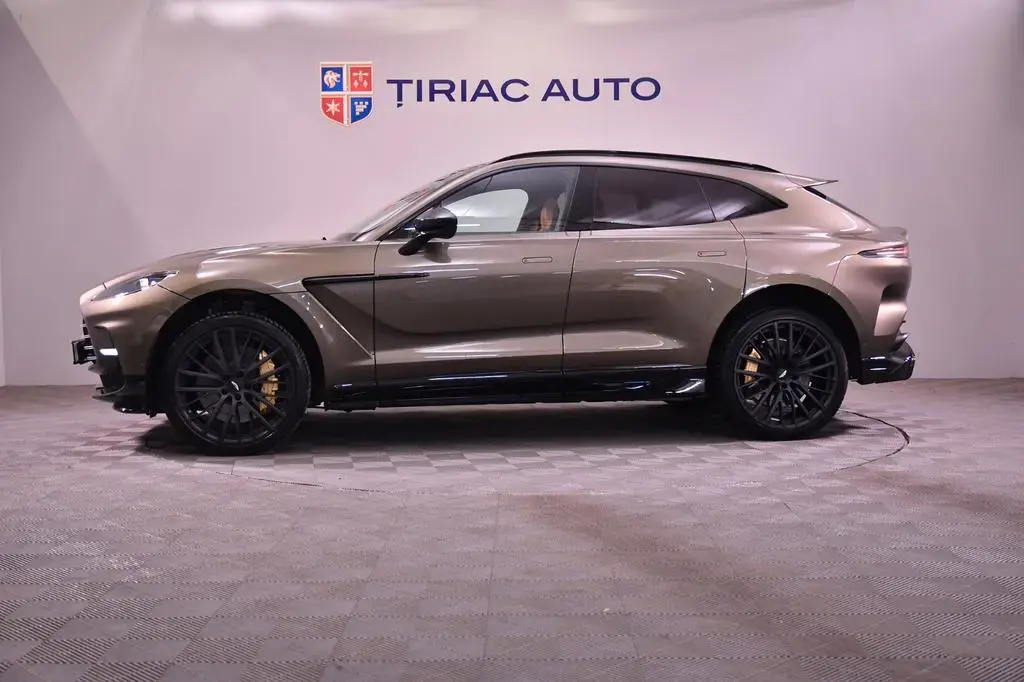 Main__Slider__Photo:Aston Martin DBX 4.0 V8 DBX707 07/2023-1