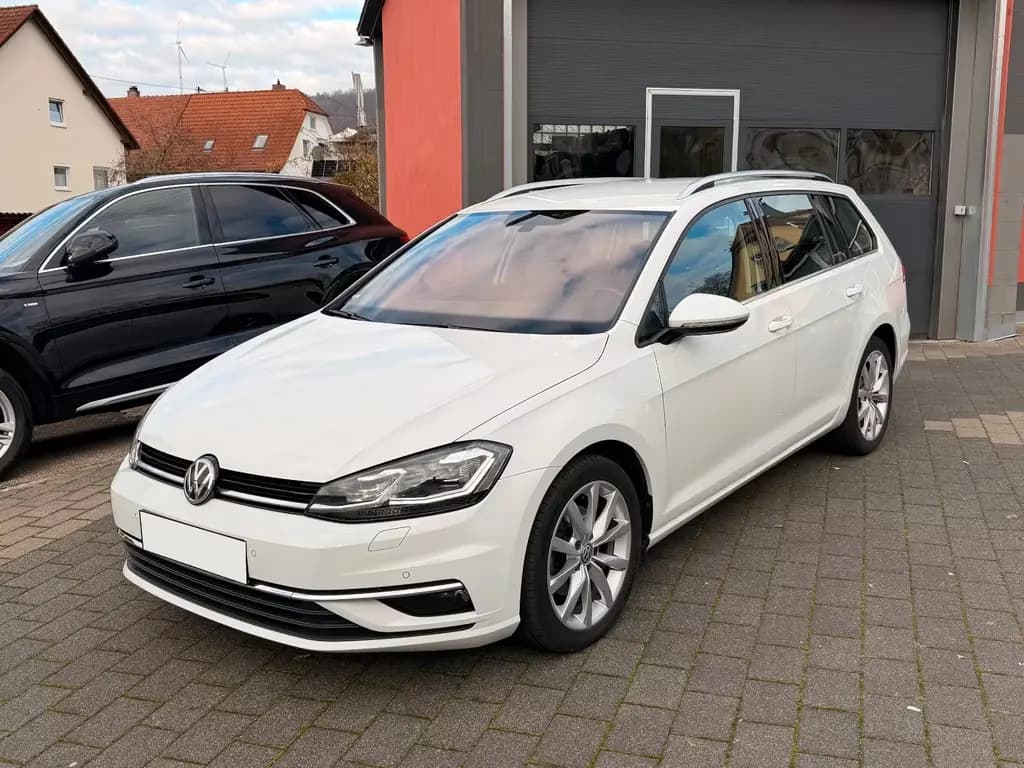 Main__Slider__Photo:Volkswagen Golf VII Variant Highline *DSG*LED*NAVI*MASSAGE* 04/2017-0