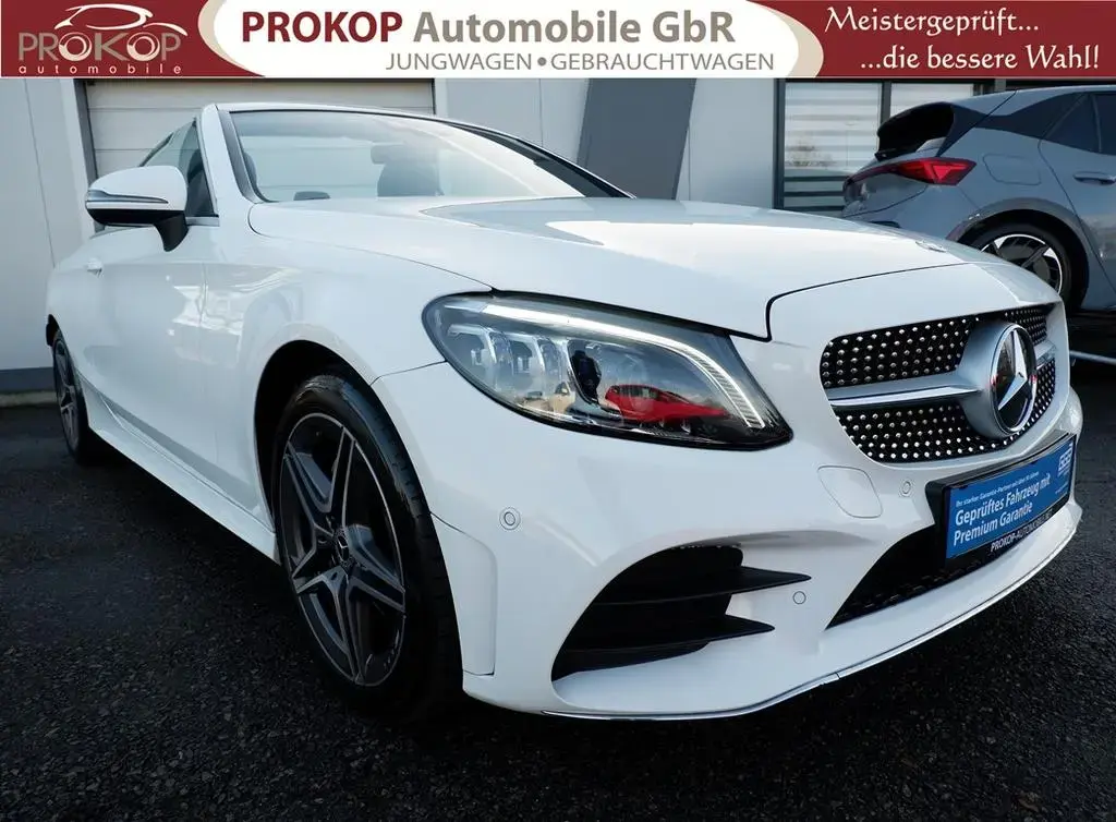 Main__Slider__Photo:Mercedes-Benz C-Class 200 Cabrio 4Matic AMG-Line AIRSCARF Multibeam 07/2019-1