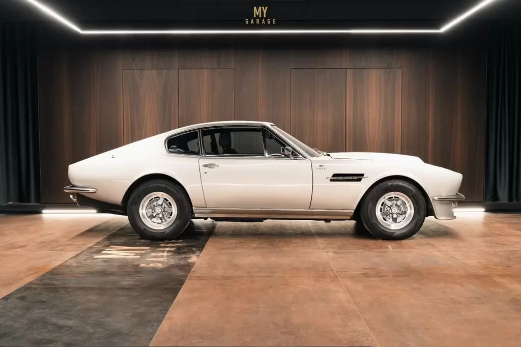 Main__Slider__Photo:Aston Martin V8 Vantage 12/1973-0