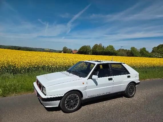 Main__Slider__Photo:Lancia Delta Integrale 16V weiß H-Zulassung Oldtimer 07/1991-0