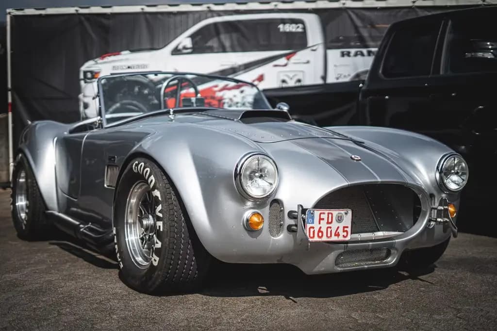 Main__Slider__Photo:Cobra Other FORD 5.0l V8 Traum Optik Original 08/1964-0