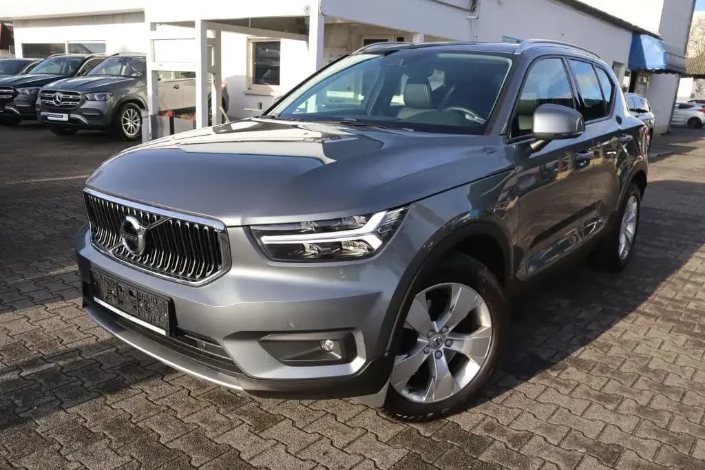 Main__Slider__Photo:Volvo XC40 T4 Geartronic Momentum|AHK|NAVI|LEDER|SHZG 08/2018-0