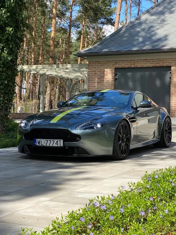Main__Slider__Photo:Aston Martin V8 Vantage AMR 02/2018-0