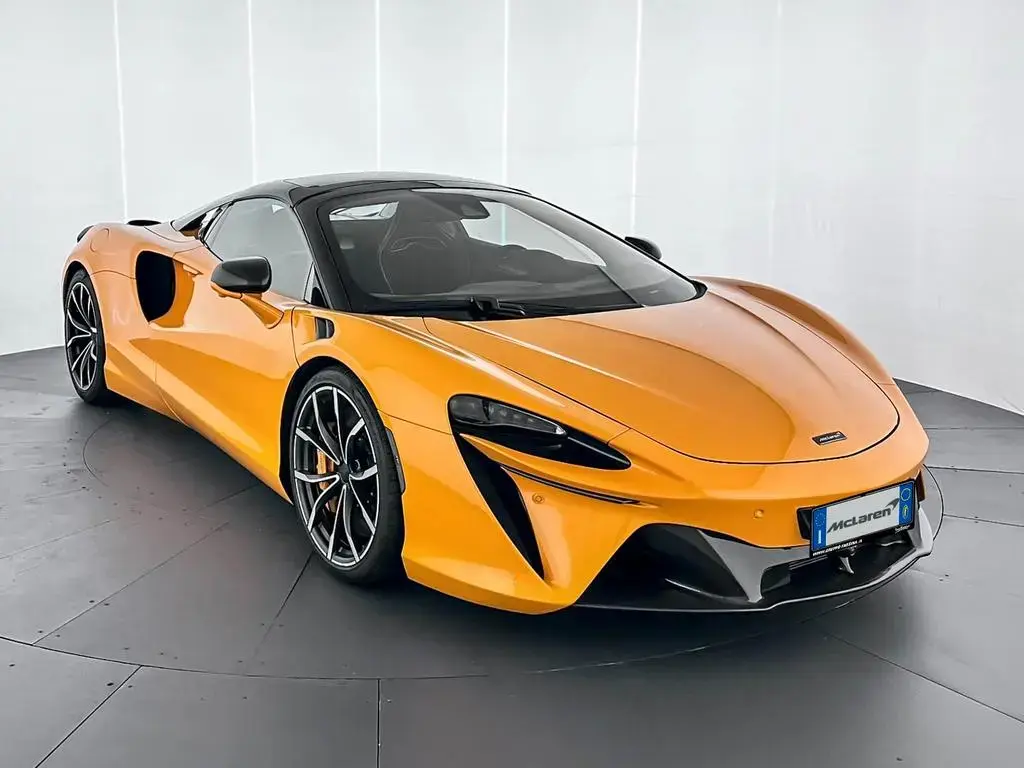 Main__Slider__Photo:McLaren Artura Spider - McLaren Milano 05/2024-1