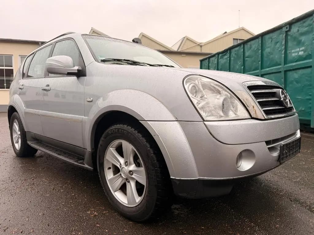 Main__Slider__Photo:Ssangyong REXTON 2.7*7Sitzer*Automatik*R-Kamera*Leder* 02/2010-0