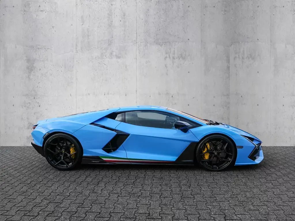 Main__Slider__Photo:Lamborghini Revuelto Blu Cepheus, Lower&Upper Carbon Exterio 06/2024-1