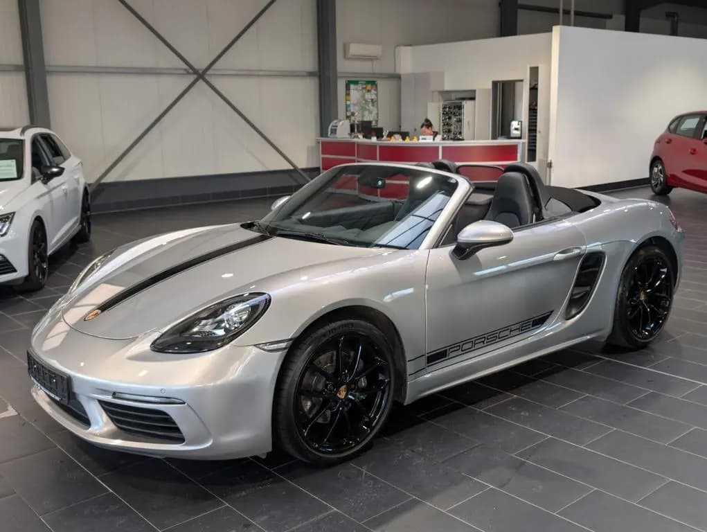 Main__Slider__Photo:Porsche Boxster Style Edition 1.Hand Bi-Xenon 03/2023-0