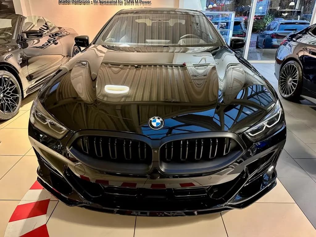 Main__Slider__Photo:ALPINA B8 Gran Coupe. Schwarz. Voll. Souverän. 01/2024-0