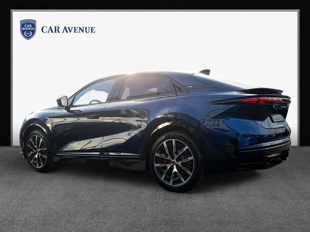 Main__Slider__Photo:Alpine A 390 Driving Pack, Devialet Xtreme Sound Teleme null-1