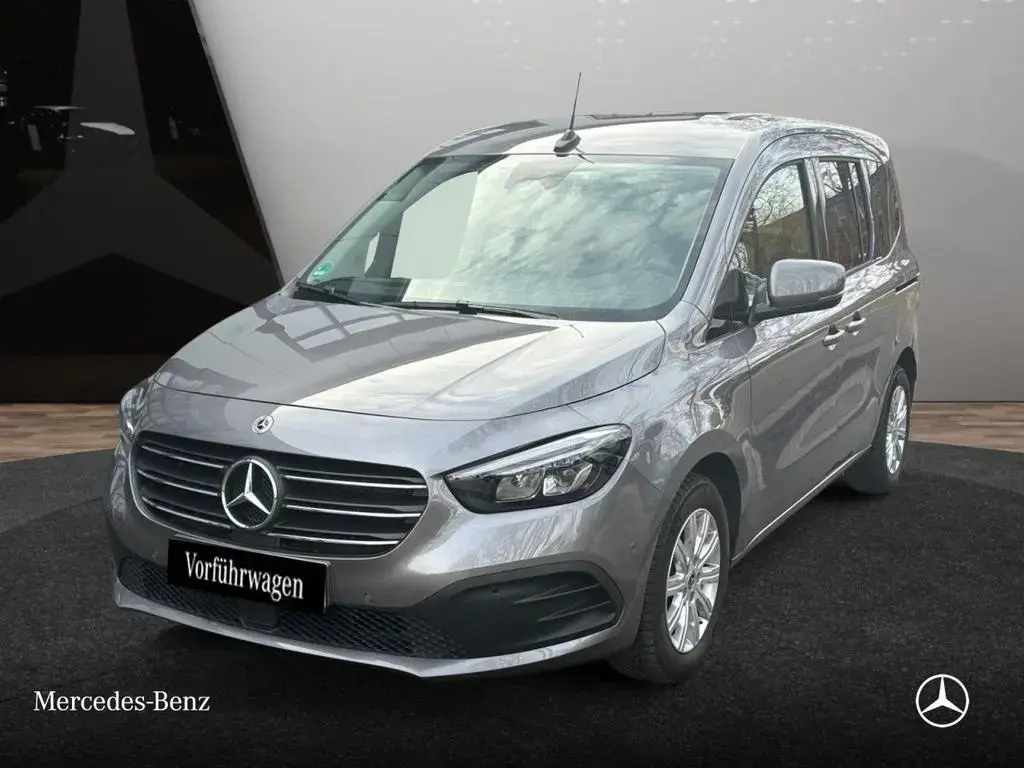 Main__Slider__Photo:Mercedes-Benz T-Class T 180 d EDITION+PROGRESSIVE+Klimaautom+Navi+PTS 07/2025-1