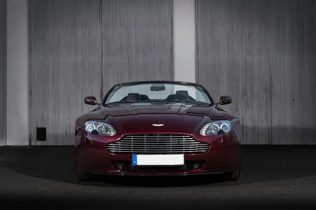 Main__Slider__Photo:Aston Martin Vantage V8 Convertible 02/2008-1