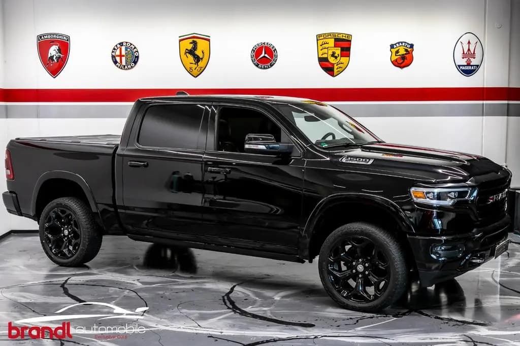 Main__Slider__Photo:Dodge RAM 5.7 L Hemi 1.500 Limited / LPG / DE 10/2019-0