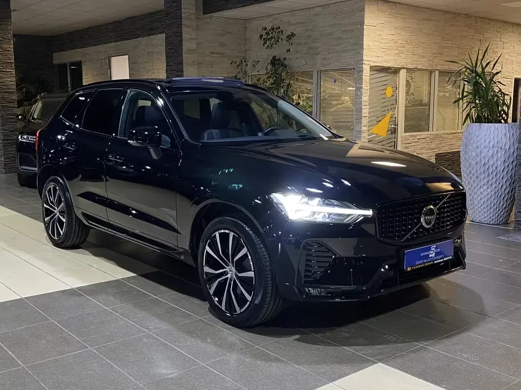Main__Slider__Photo:Volvo XC60 Ultimate Dark*AWD*HUD*360Cam*LED*SHZ*Pano* 10/2022-0