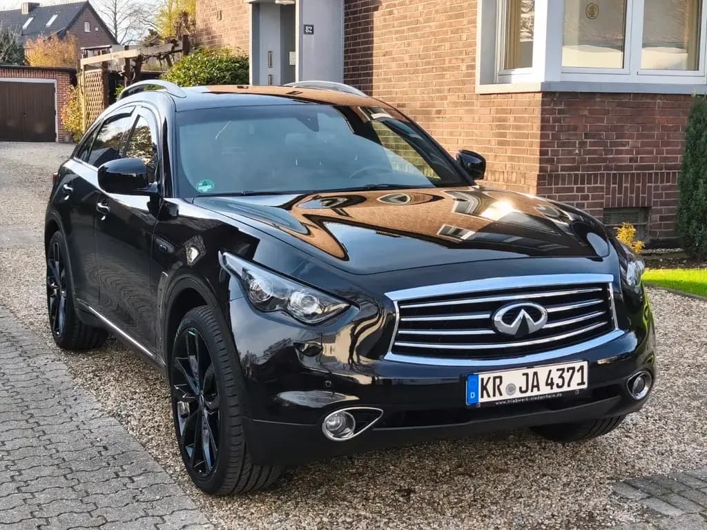 Main__Slider__Photo:Infiniti QX70 5.0 S Premium, Kamera, 22" Somm. 21" Winter 12/2016-0
