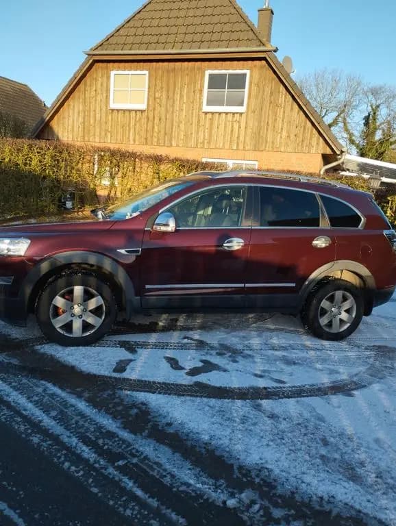 Main__Slider__Photo:Chevrolet Captiva 2.2 LTZ 4WD 7-Sitzer LTZ 04/2012-0