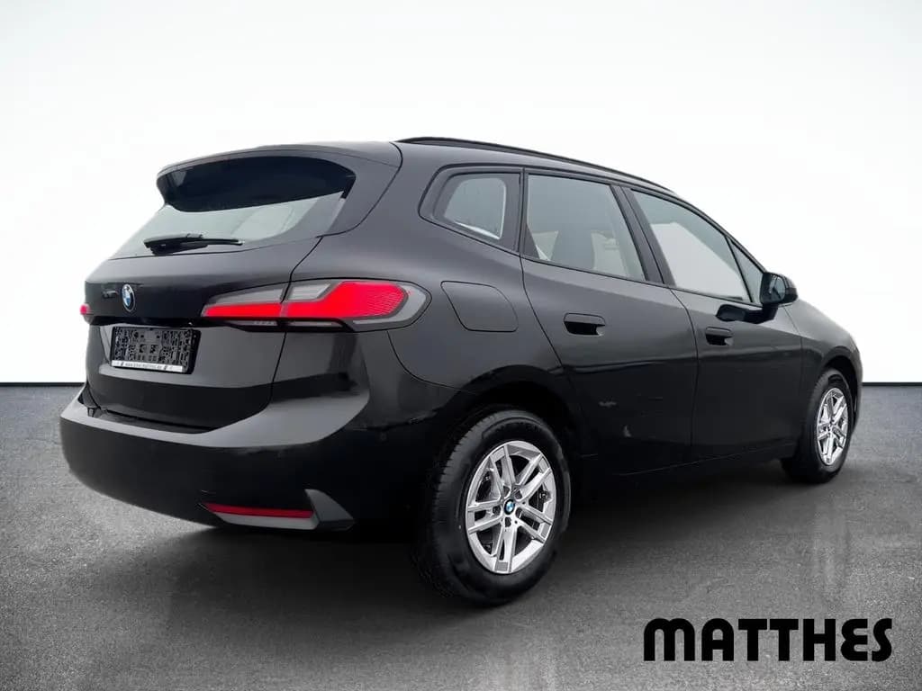 Main__Slider__Photo:BMW 2 Series 218 i Innovations-Paket Driving Assistant Plus C 03/2023-0