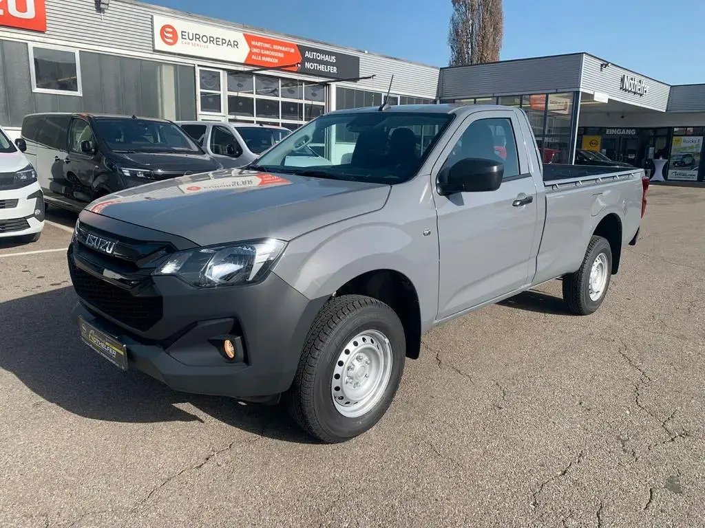 Main__Slider__Photo:Isuzu D-Max Single Cab L 4WD AHK + Beschichtung/Wanne null-1