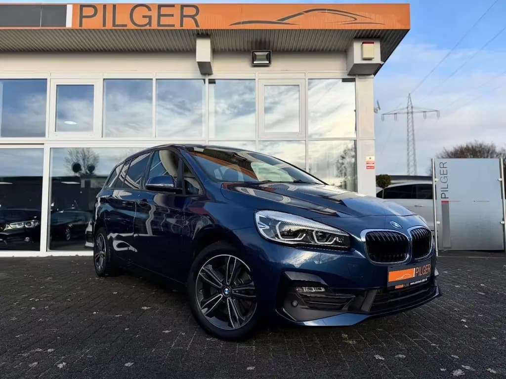 Main__Slider__Photo:BMW 220 GranTourer SportLine*Pano*H&K*Memory*Kam*LED 01/2021-0
