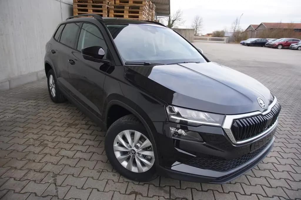 Main__Slider__Photo:Skoda Karoq 1.5TSI DSG AHK Navi/MirrorLi Kamera LED 02/2024-0