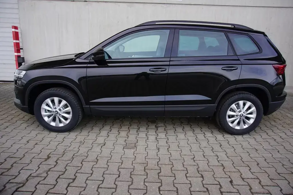 Main__Slider__Photo:Skoda Karoq 1.5TSI DSG AHK Navi/MirrorLi Kamera LED 02/2024-1