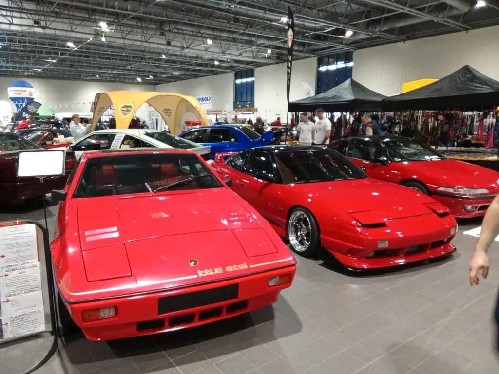 Main__Slider__Photo:Lotus Excel 07/1984-0