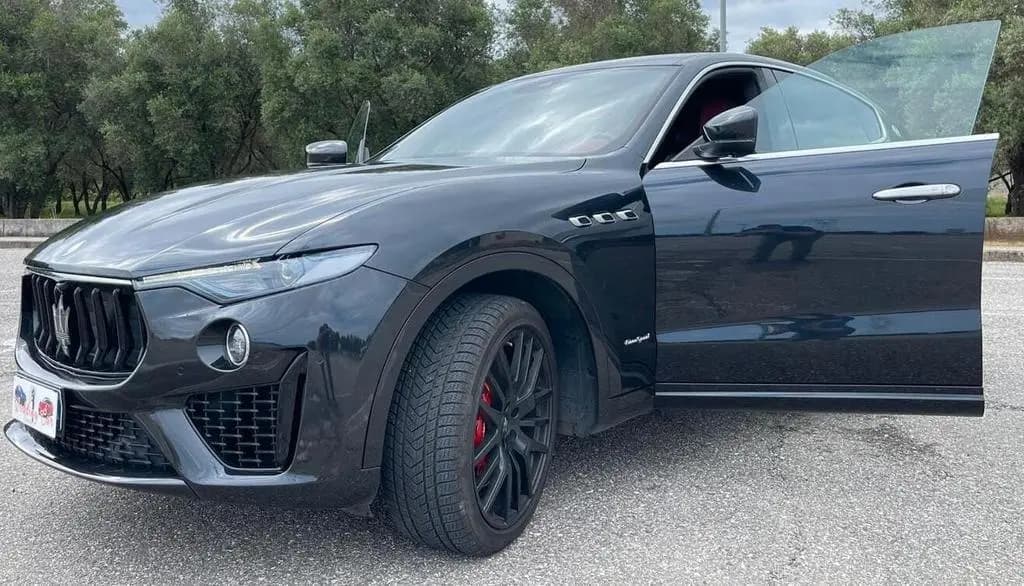 Main__Slider__Photo:Maserati Levante V6 250cv Diesel AWD Gransport 12/2018-0