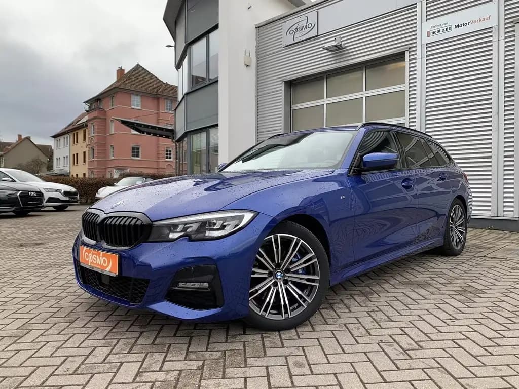 Main__Slider__Photo:BMW 330 i M-Sport ACC+M-Bremse+HiFi+ShadowLine 06/2021-0