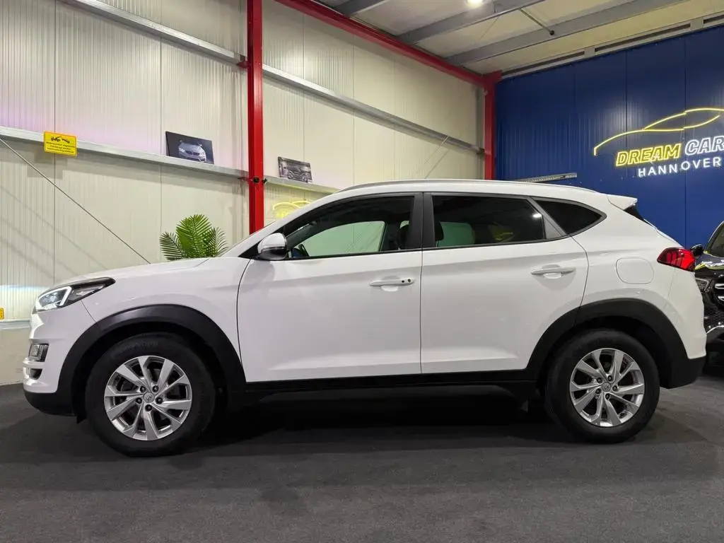 Main__Slider__Photo:Hyundai Tucson Trend 4WD*KAMERA*ALLRAD*CARPLAY*AHK*SHZG 07/2020-1