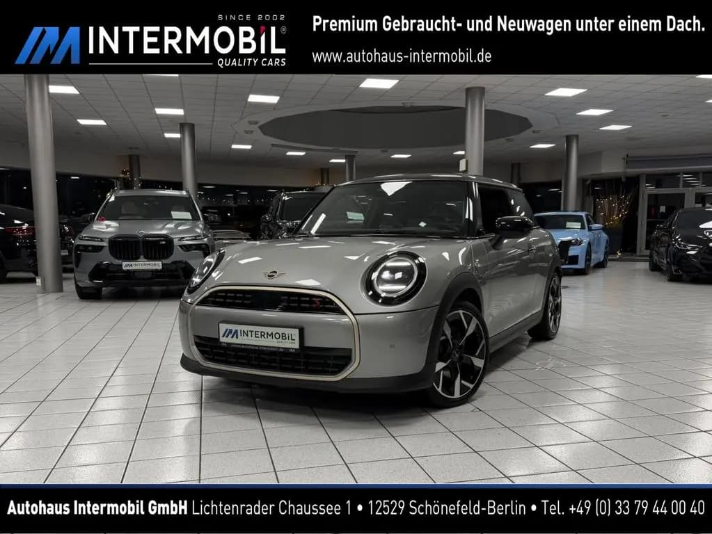 Main__Slider__Photo:MINI Cooper S Favoured Trim*PAK.S*LED*HUD*KEYL*ALARM* 05/2025-0