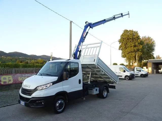 Main__Slider__Photo:Iveco Daily Daily 35C16Hp 3.0HPT PMedio Ribaltabile+GR 08/2023-0