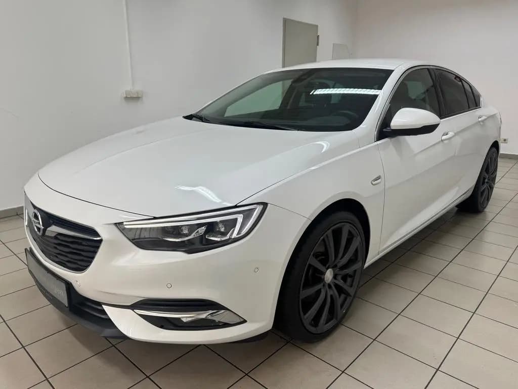Main__Slider__Photo:Opel Insignia B Grand Sport Business Innovation 4x4 10/2018-0