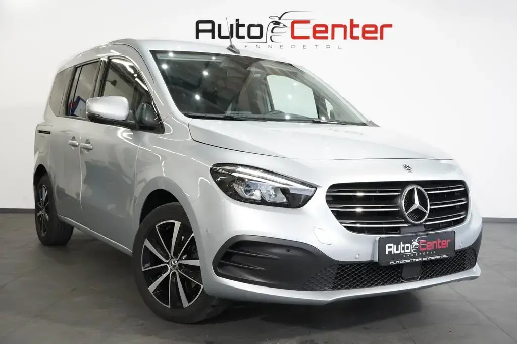 Main__Slider__Photo:Mercedes-Benz T-Class T-Klasse 180 d Edition*1.Hand*Navi*Kamera* 07/2022-1