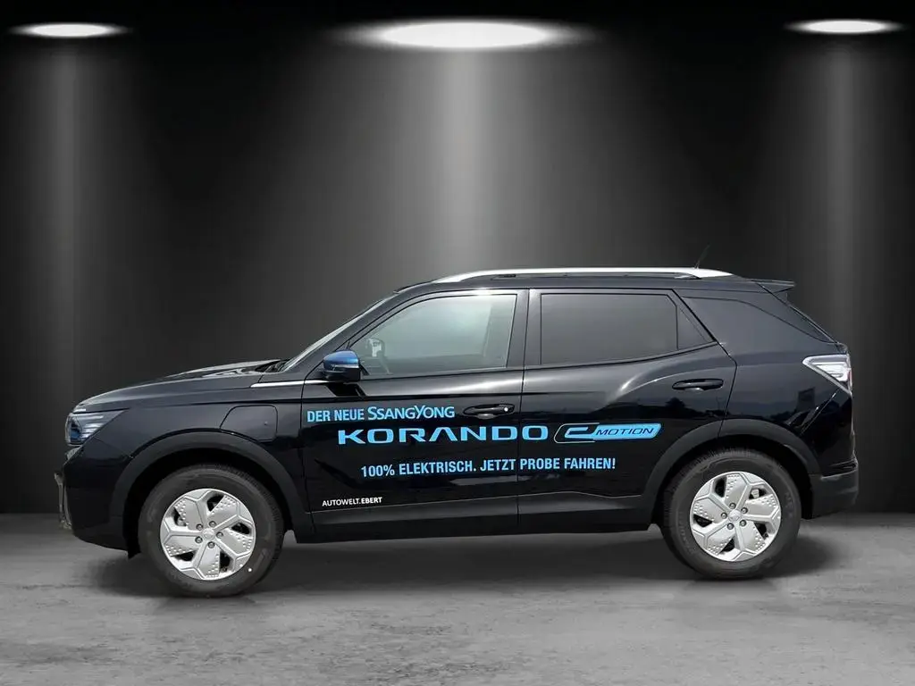 Main__Slider__Photo:Ssangyong Korando E-Motion Titanium 140 kW VORFÜHRWAGEN! 06/2023-1