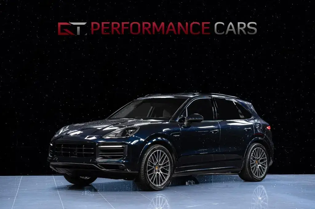 Main__Slider__Photo:Porsche Cayenne E-Hyb PlatinumEdt 21" SportDesign Pano 10/2022-1