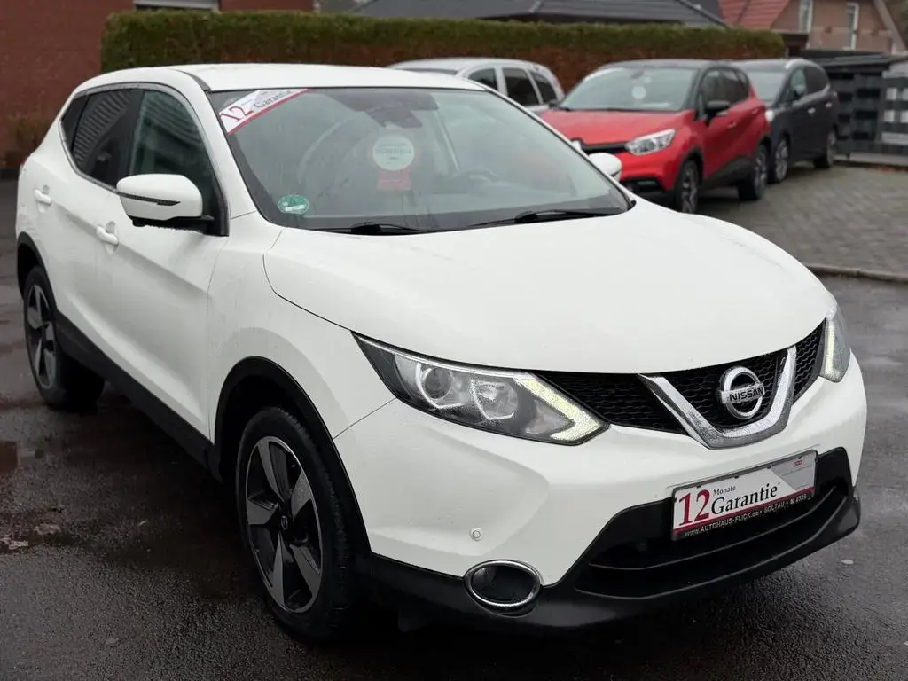 Main__Slider__Photo:Nissan Qashqai N-Connecta/360°/Navi/Keyless/Tempomat 02/2017-1