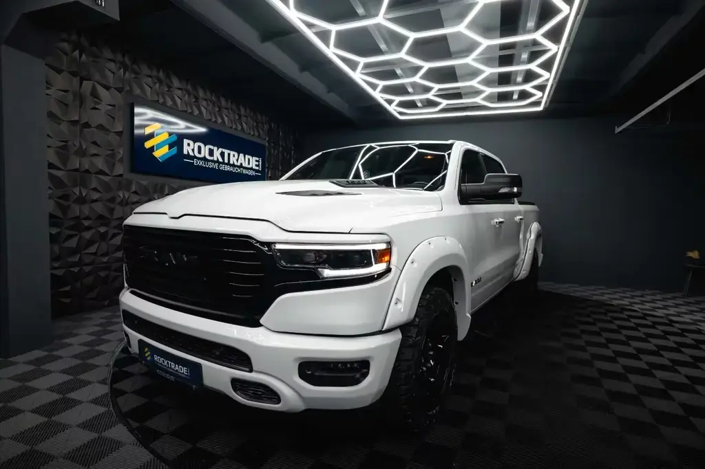 Main__Slider__Photo:Dodge RAM 5.7 V8 HEMI 4x4 OFFROAD Night-Paket *LED*19% 01/2020-1