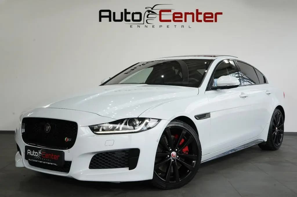 Main__Slider__Photo:Jaguar XE S *381Ps*Deutsch*S-Abgas*Pano*Head-Up*Kamera* 10/2017-0
