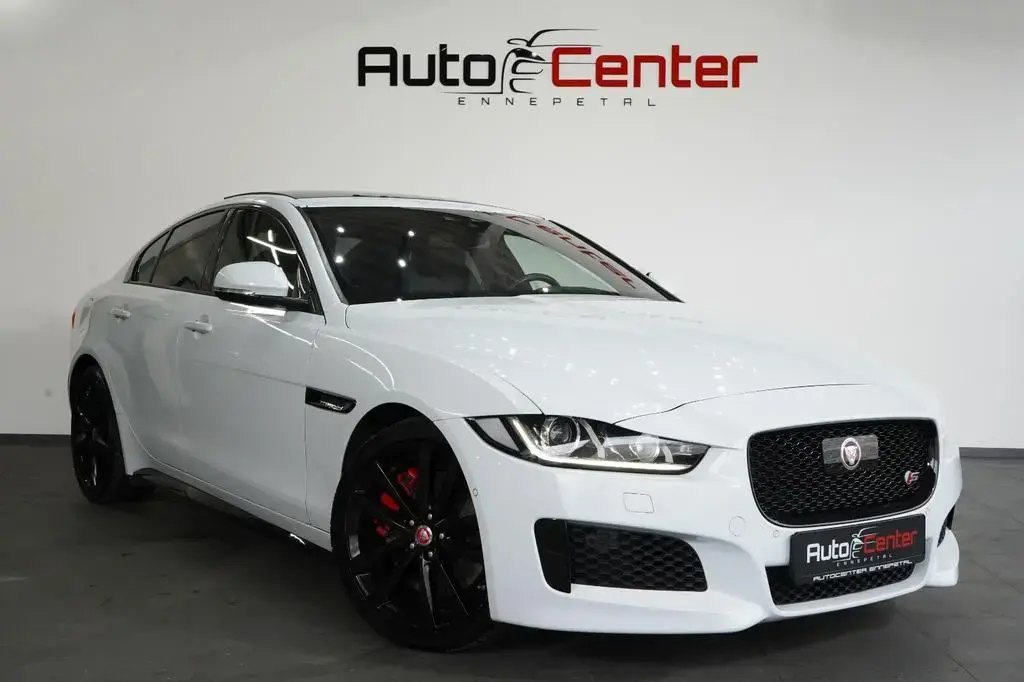 Main__Slider__Photo:Jaguar XE S *381Ps*Deutsch*S-Abgas*Pano*Head-Up*Kamera* 10/2017-1